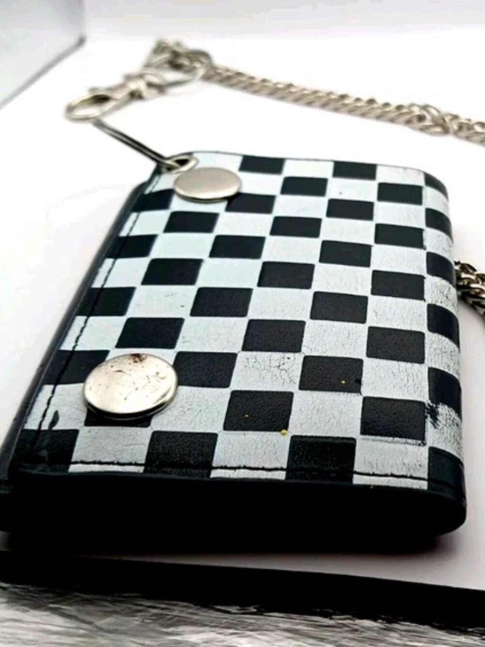 Skater Tri Fold Black + White Checkered  Leather Wallet with Chain - Picture 8 of 11